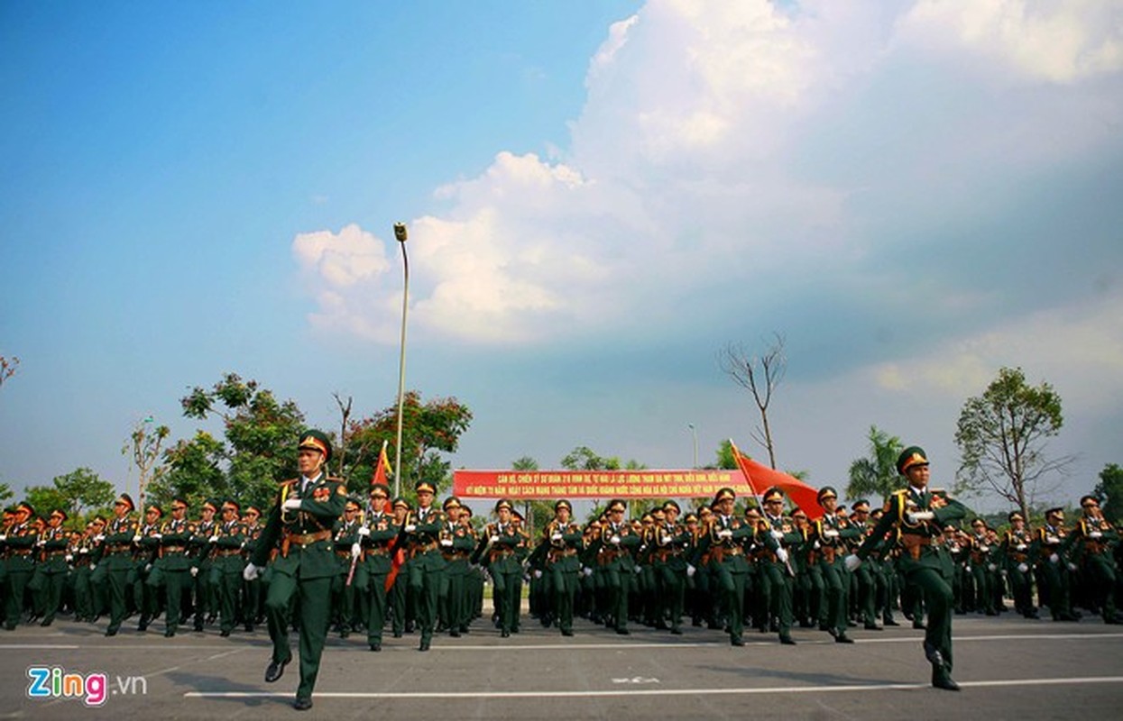 Ngam nu chien si miet mai tap luyen cho le dieu binh 2/9-Hinh-12